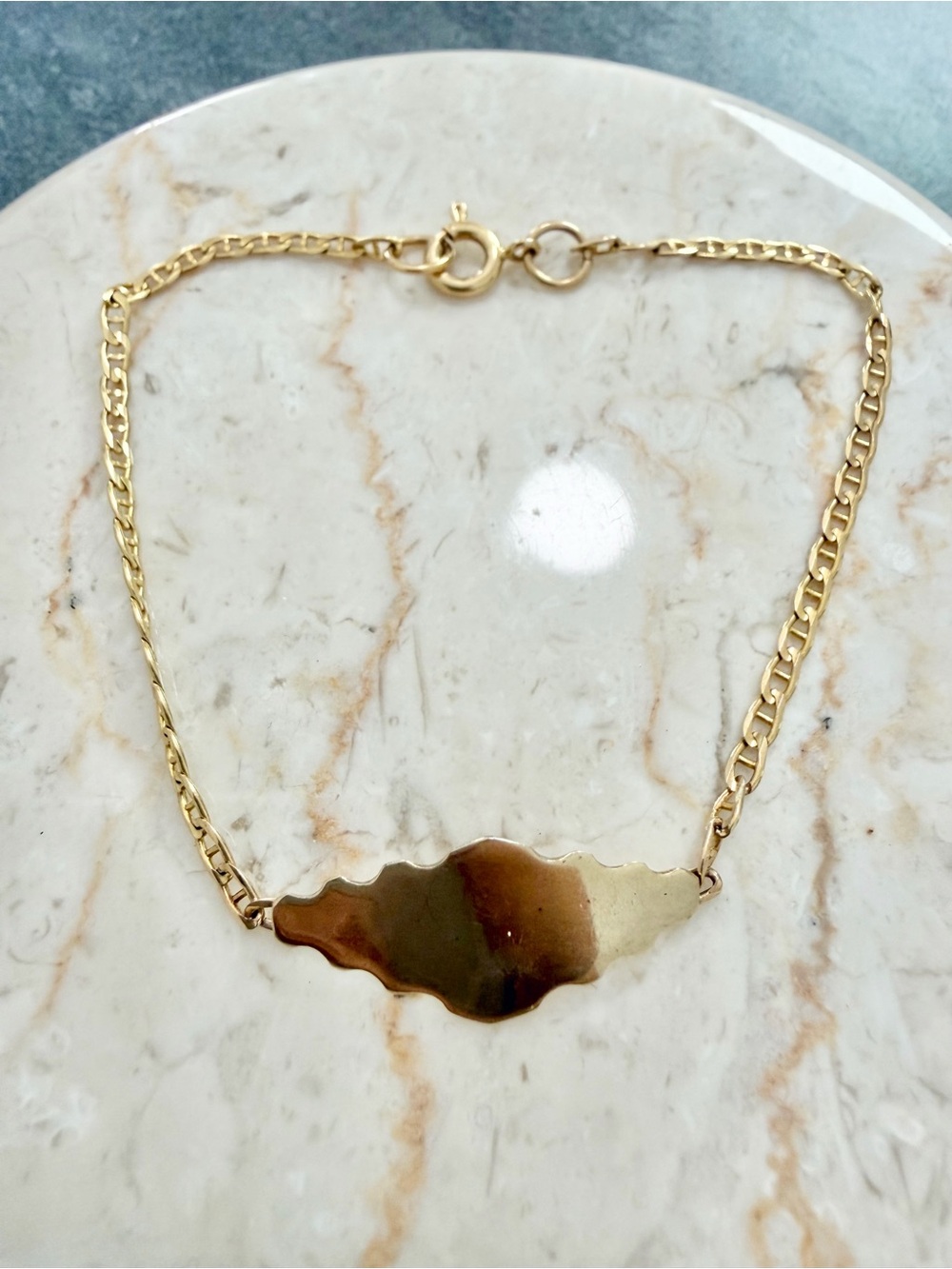 Vintage 10K Yellow Gold Engravable Scalloped Cloud ID Link Chain Bracelet 2.10g - Picture 2 of 5